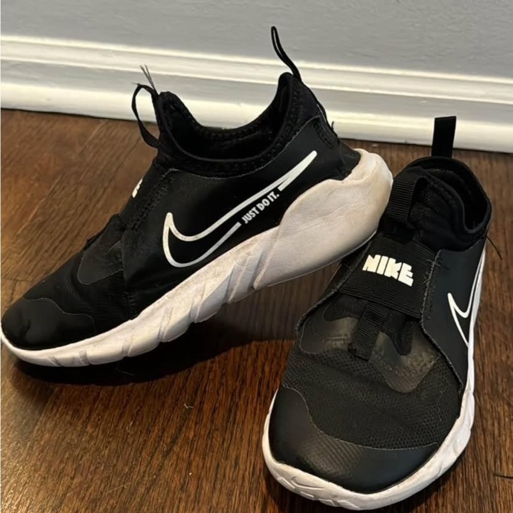Boy’s Nike Slip on Shoes - Size 4.5Y